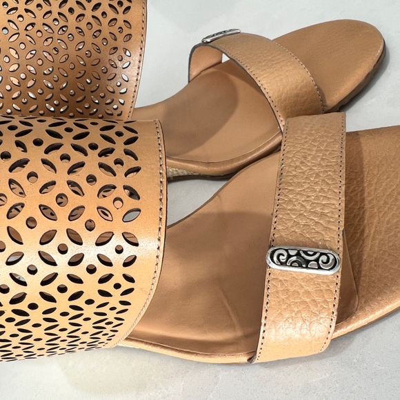 Brighton Ramon Platform Wedge Sandals Laser Cut Leather Women’s Size 9 Tan - Picture 6 of 13